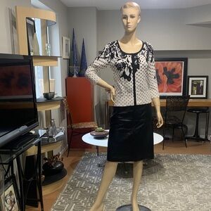 Chic Black soft leather Pencil Skirt for Women size S